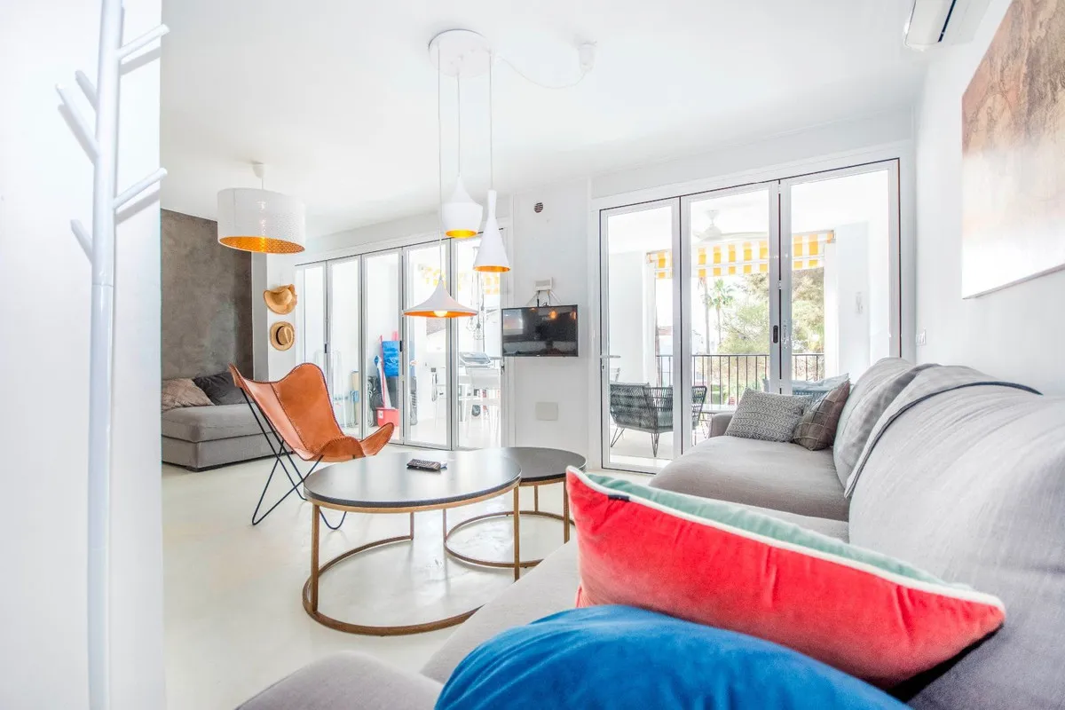 1c8ad42f-75c7-4b64-a487-c1b6bf778ebb