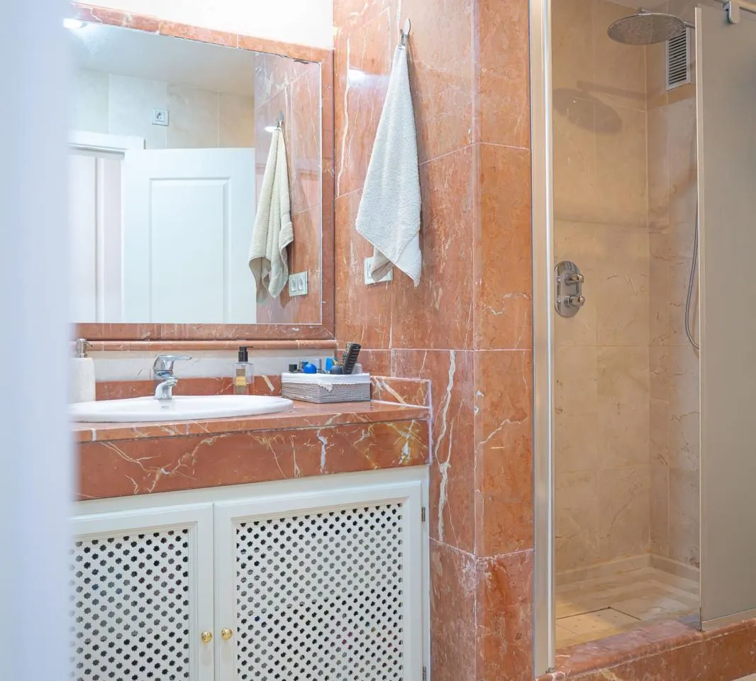 a0b640e2-e237-420a-b96f-95f7fbdb6b39