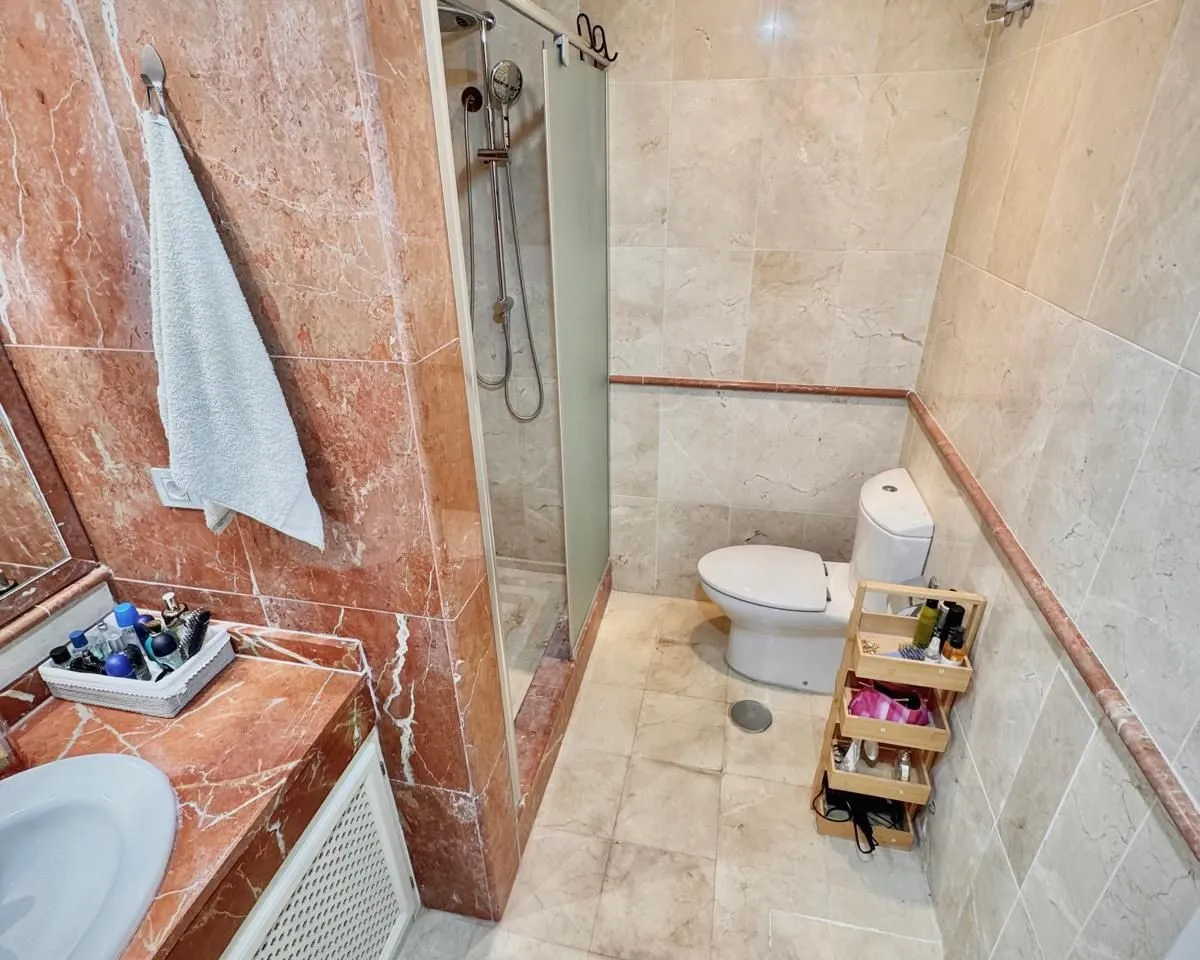 d000b4fe-1e74-46f2-a138-a68053948850