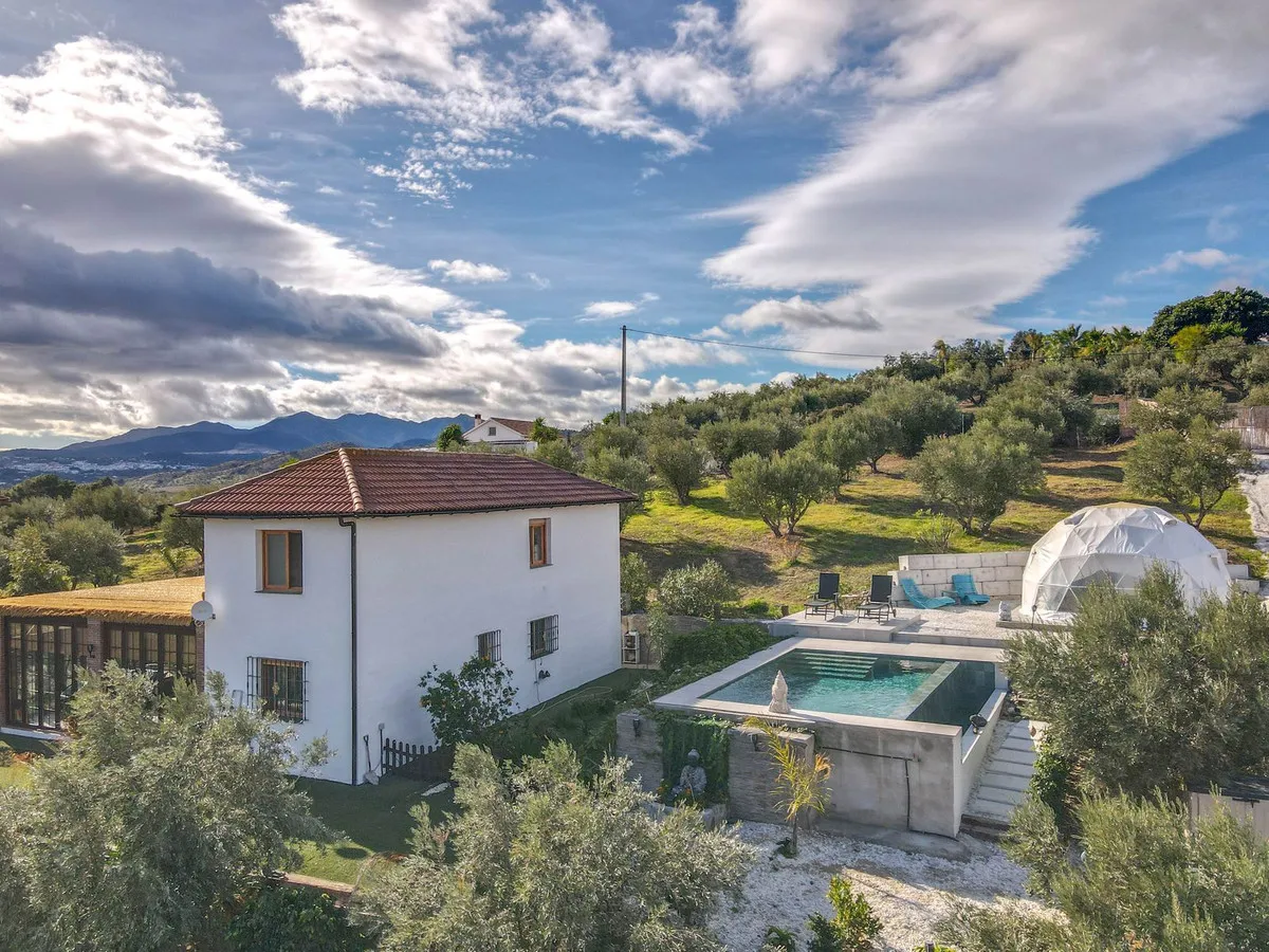 5617e1dd-7a4e-405b-8967-f80082949a9c