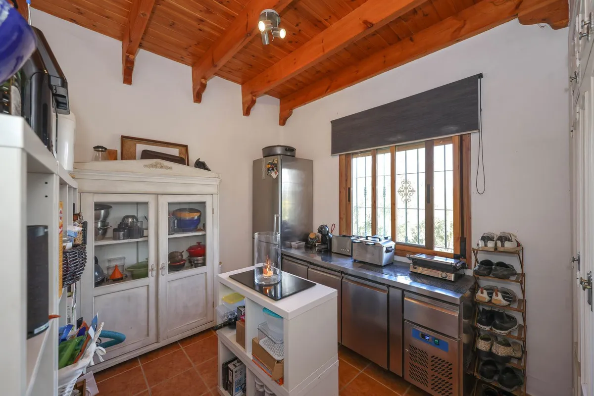 784b7ca5-5398-4fde-8a1d-248f254a9460