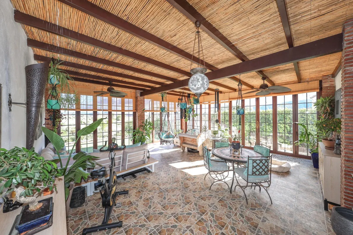 d41f74f1-8119-43ca-a3a2-b4b06b00fdce