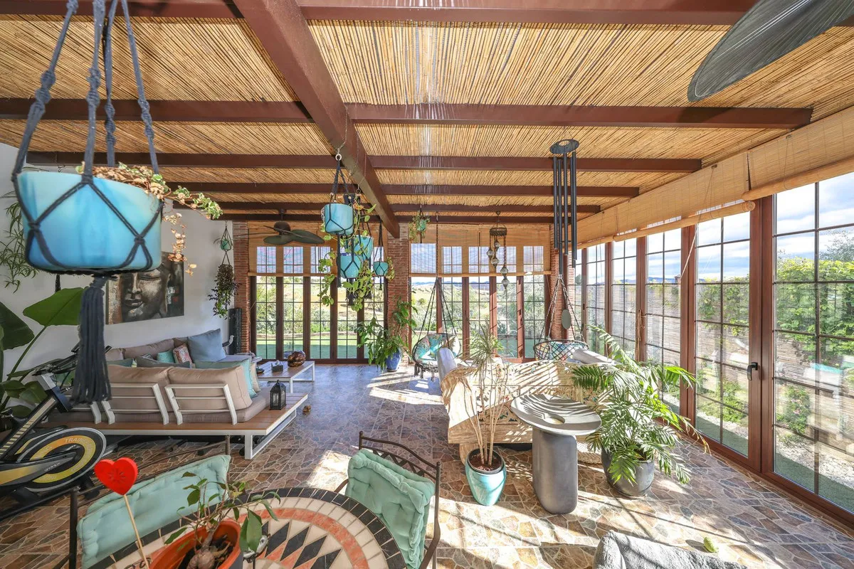 d89bcbba-6cc2-41e3-b6d2-7466c7e54e85