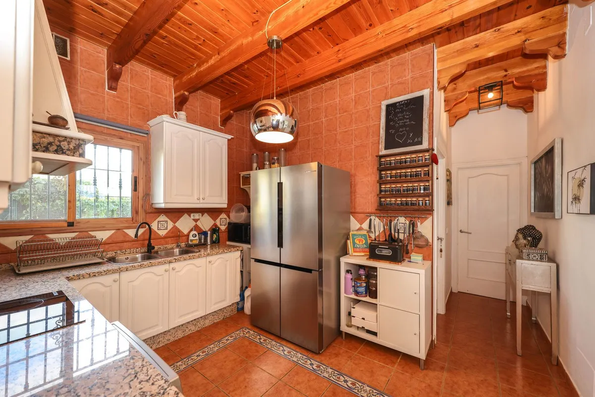 d969d0d8-fa7e-4a32-857f-1ec1131efbce