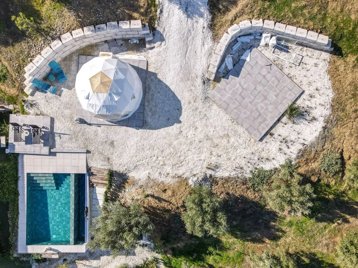 f4156bf6-f4eb-45b4-87a1-f064940338e0