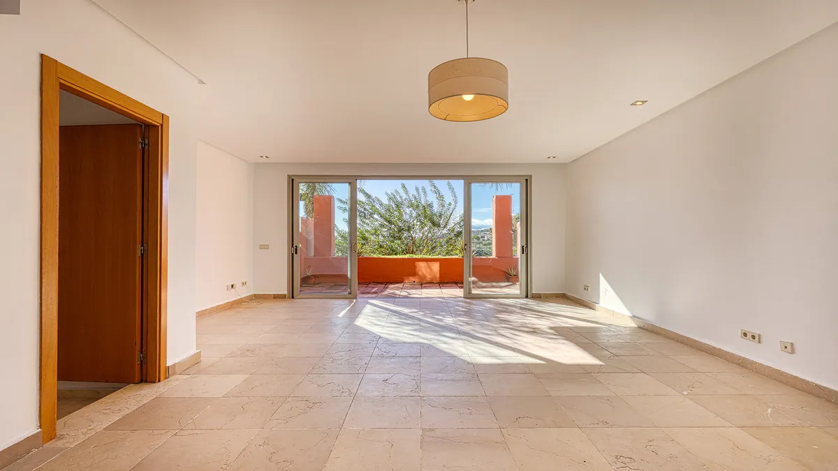 8d215d1a-8993-4f80-81c1-2d78c69f3a09