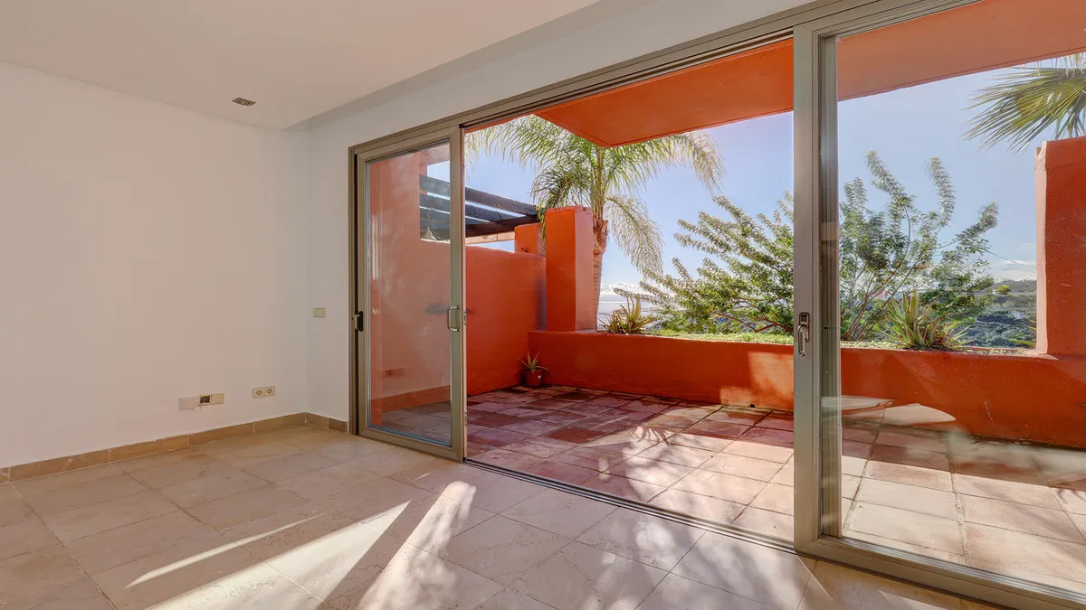 e67f0eb8-f95e-49d5-8c15-8a2481a3cb6f