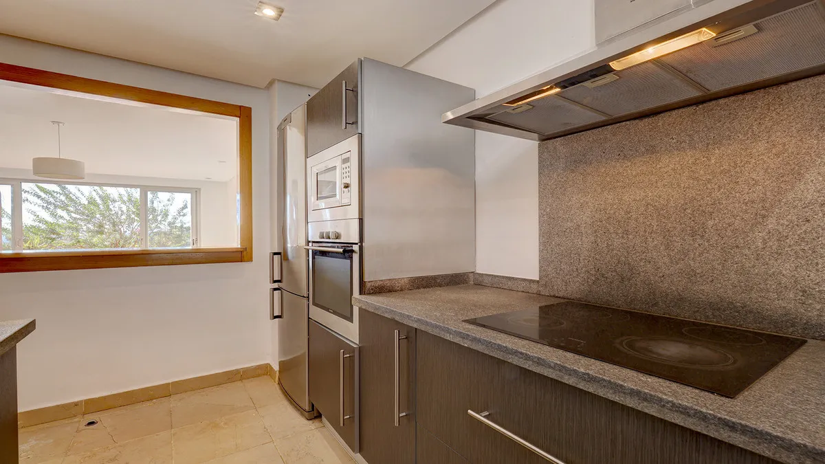 f089aa32-0b12-4dcc-abd1-846e5c501e68