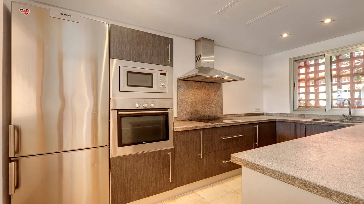 f644d2ba-c14f-4875-8e31-678cd0094daa