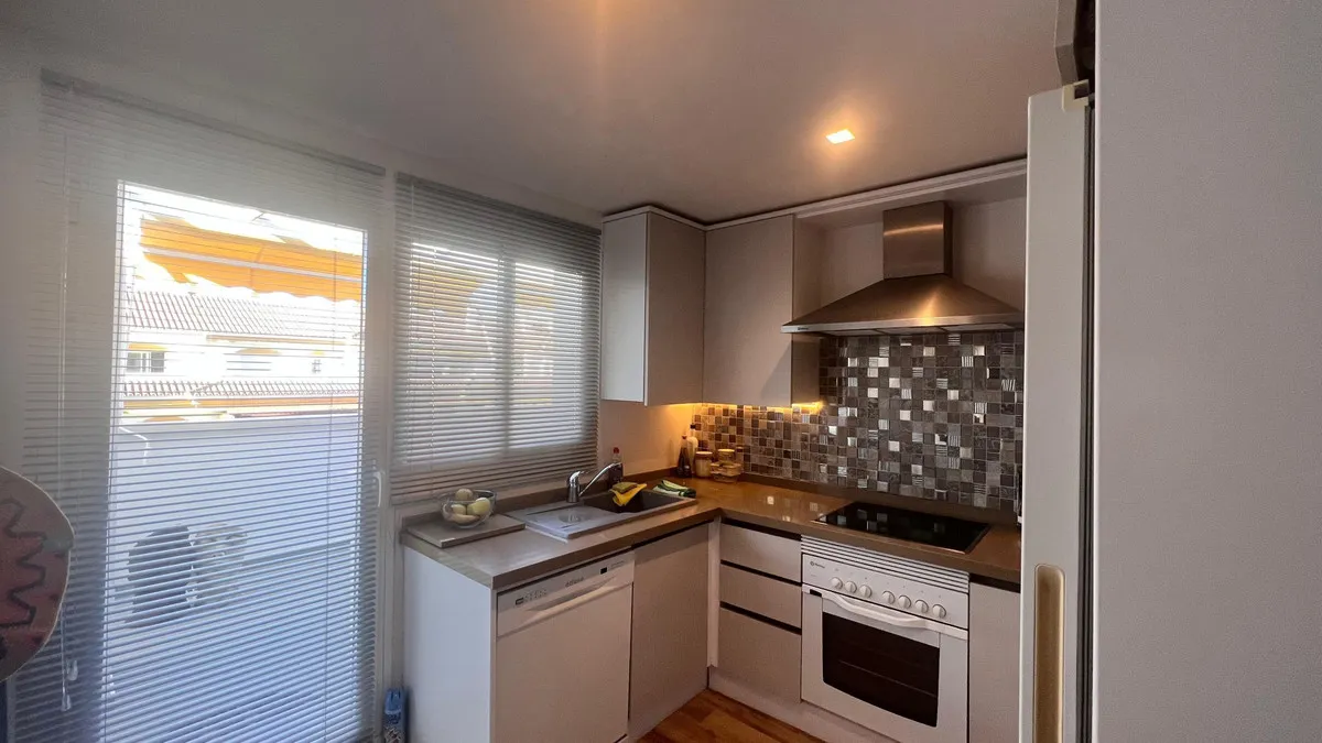 17f8c6fc-b8ff-4c97-9008-ce8934c06b50