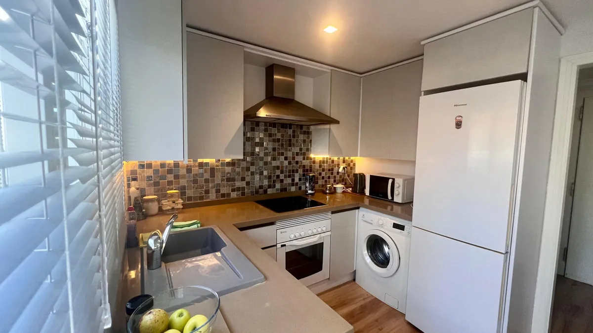 cdaed9e8-5d29-4bf5-bc4f-d1d7c683c4e1