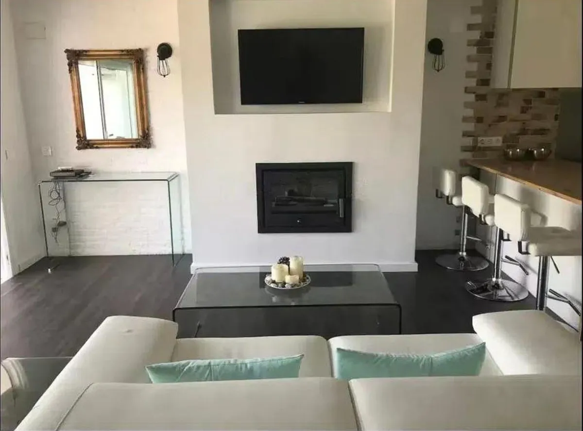 6ad9f73f-eacb-48e8-9c09-cb8b205cd733