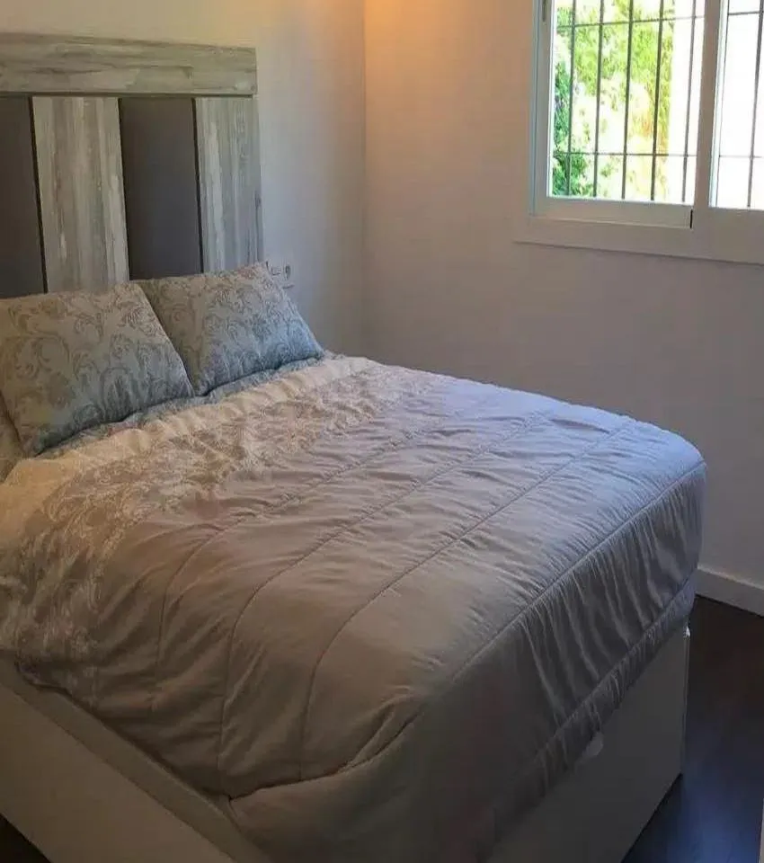 ef2a40aa-5f4c-4ff2-b928-eb10470aa077