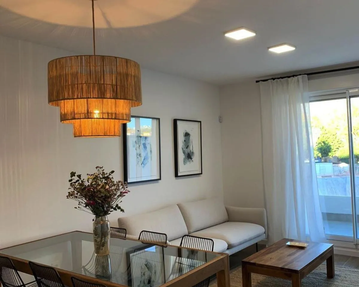 6f323822-c242-44b3-97bd-099ec3c94369