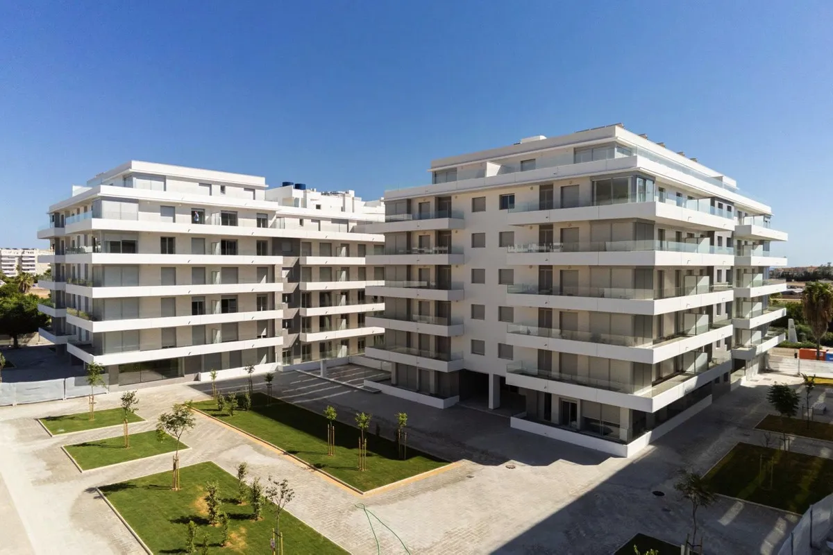 Luxurious Apartment in Jardines de Guadaiza
