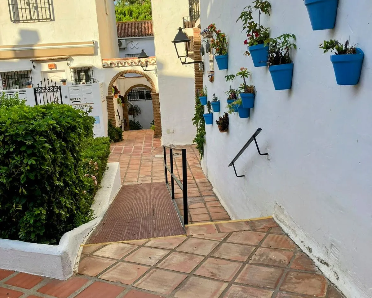 64274a79-c480-488a-8e2c-b948295236be