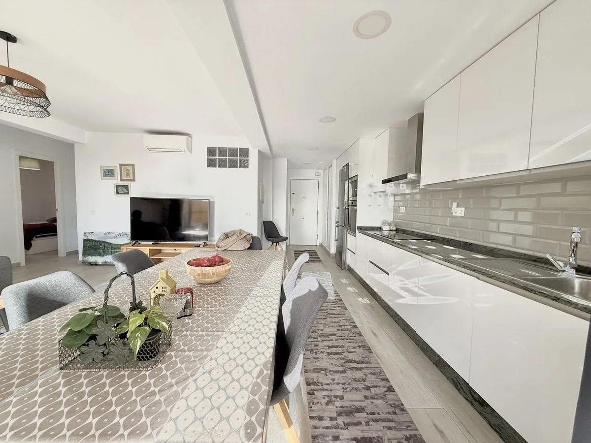 a082f33c-a2f2-4693-930c-0aceca6444fe