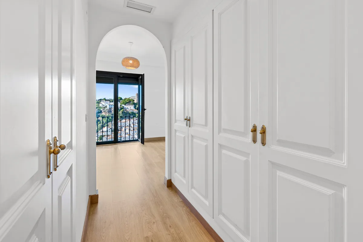 0aa8b85e-9285-4bfc-a598-d7397e8b4b73