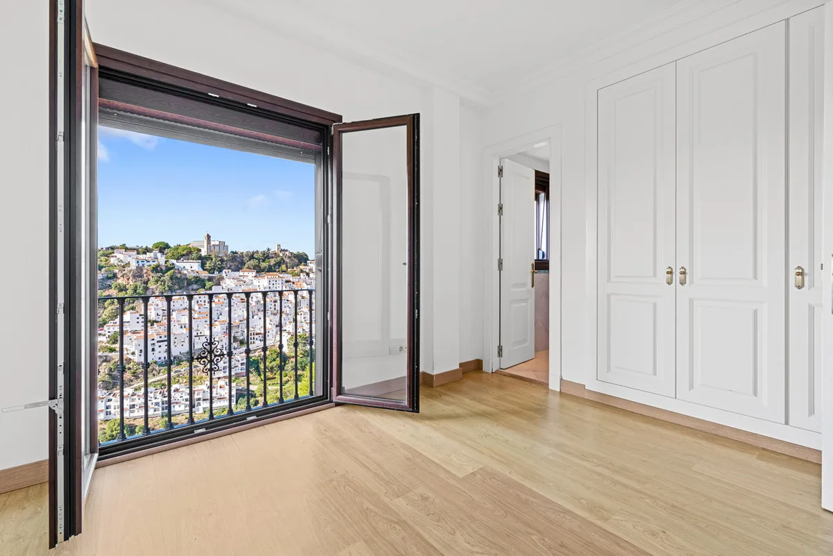 7c718895-04e4-4fef-a827-5d3bb6fd3d47