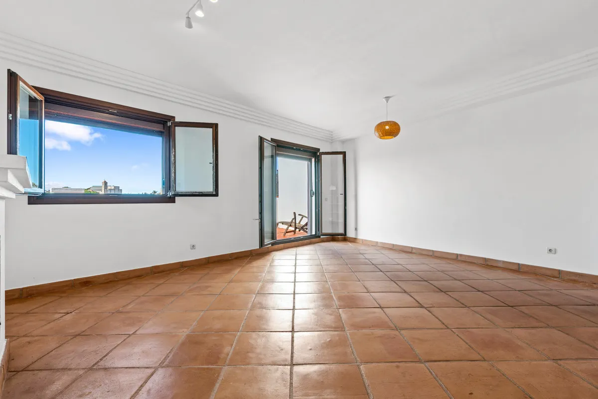 8b6eb5dd-1a24-4e3d-9e85-f44499e6c0a3