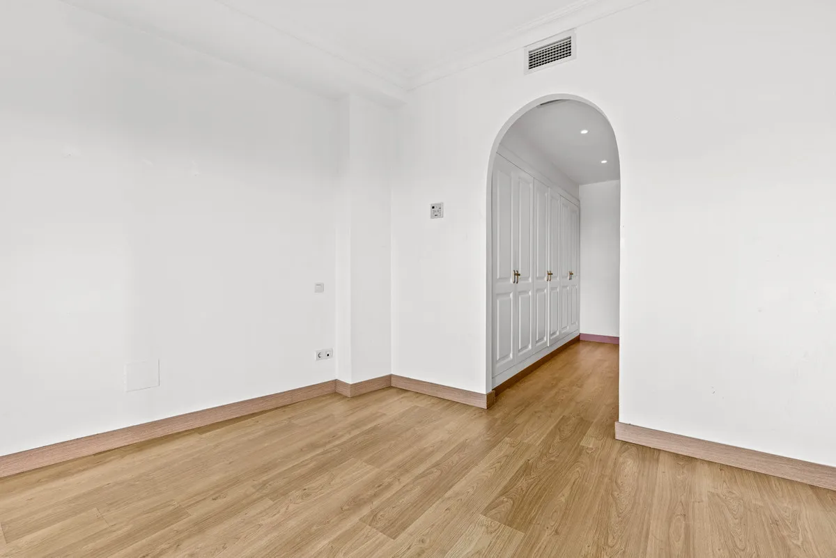 ed276027-b9de-4e21-95e2-295e653bf856