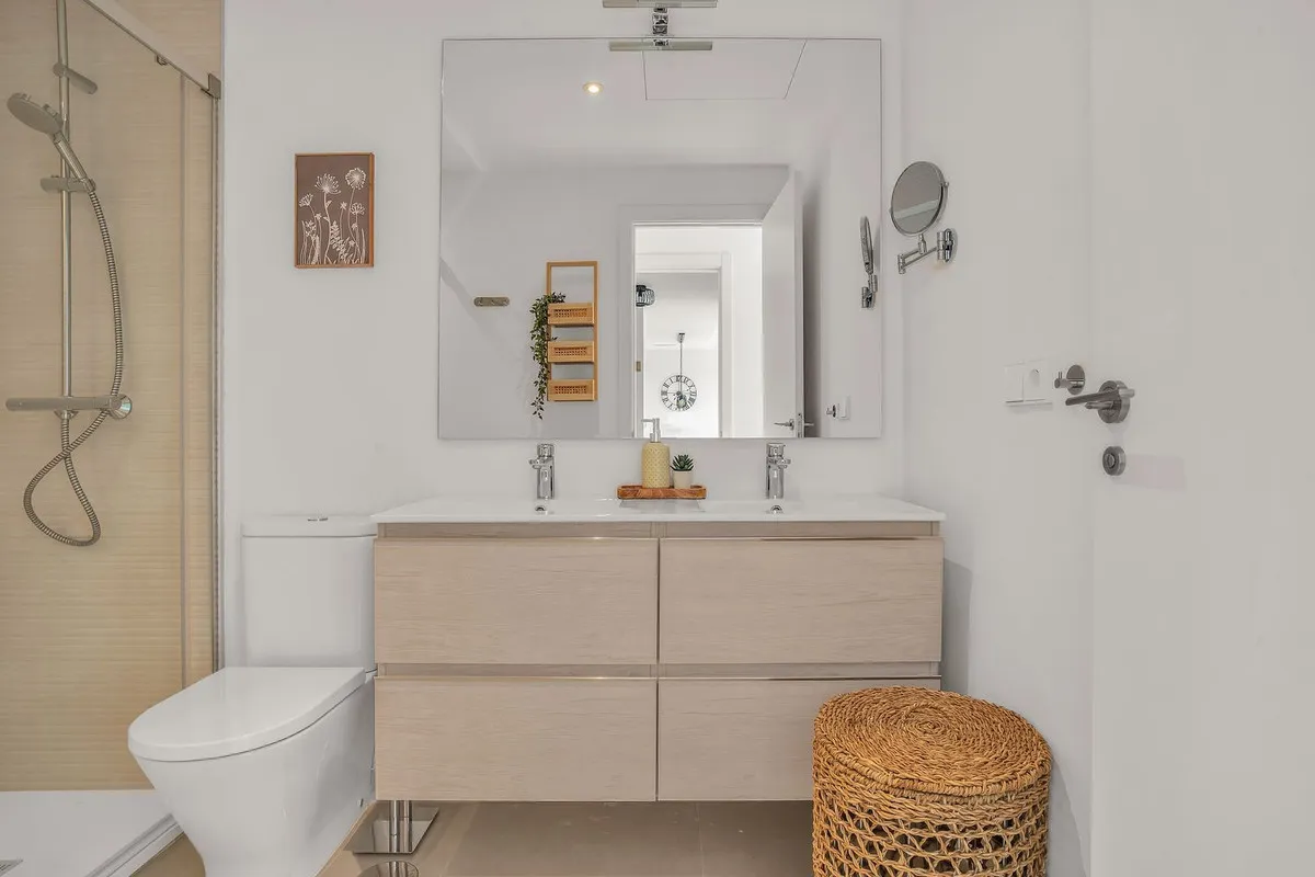 17bcdc17-7bfb-41d9-b0a8-b5a7bb52d6d4