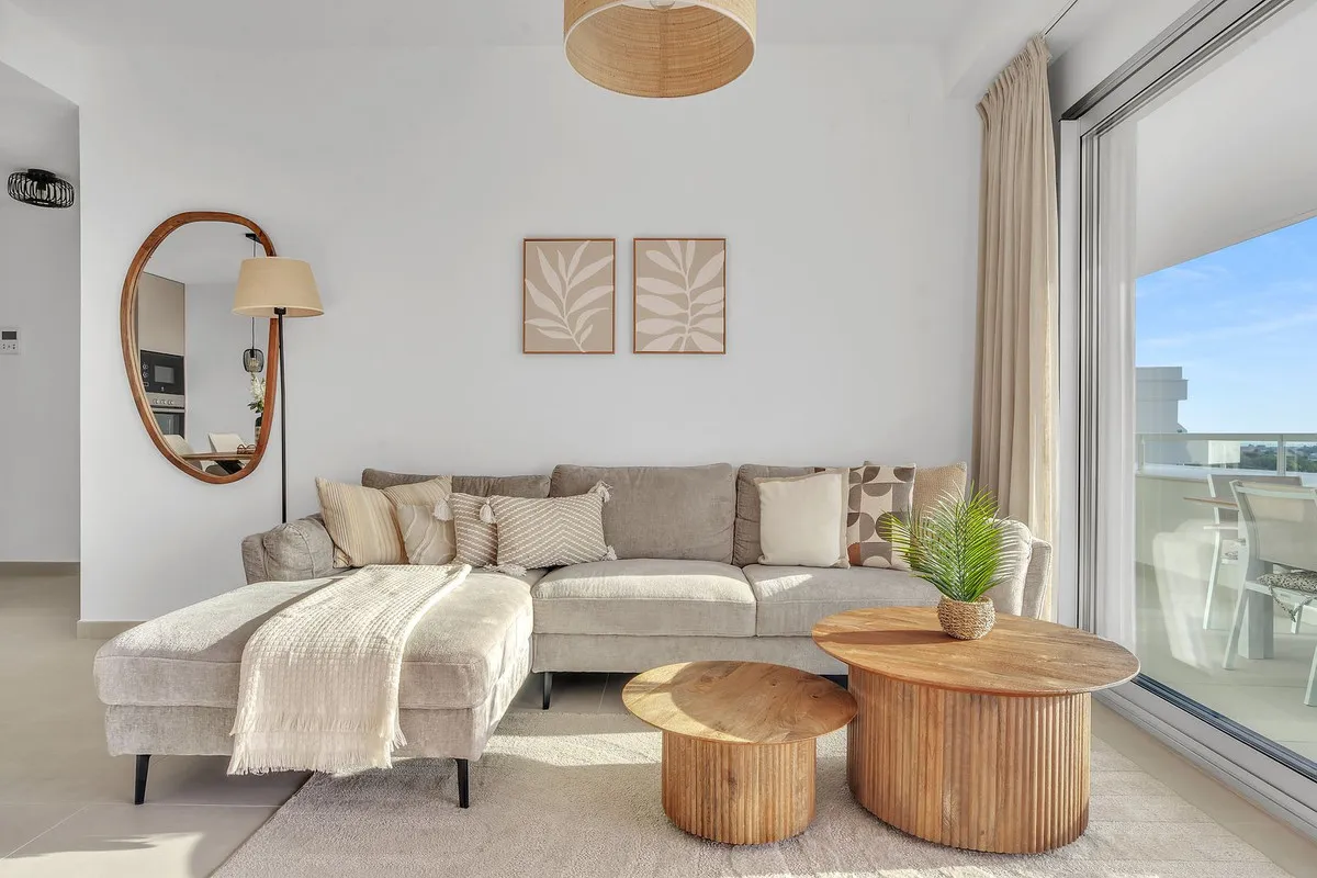 6aaefbaa-fa2c-49a8-9c3a-3520e6b59661