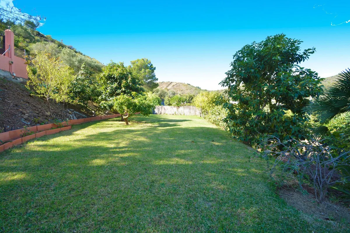 b9825c56-469d-4264-89f6-839a655ce692