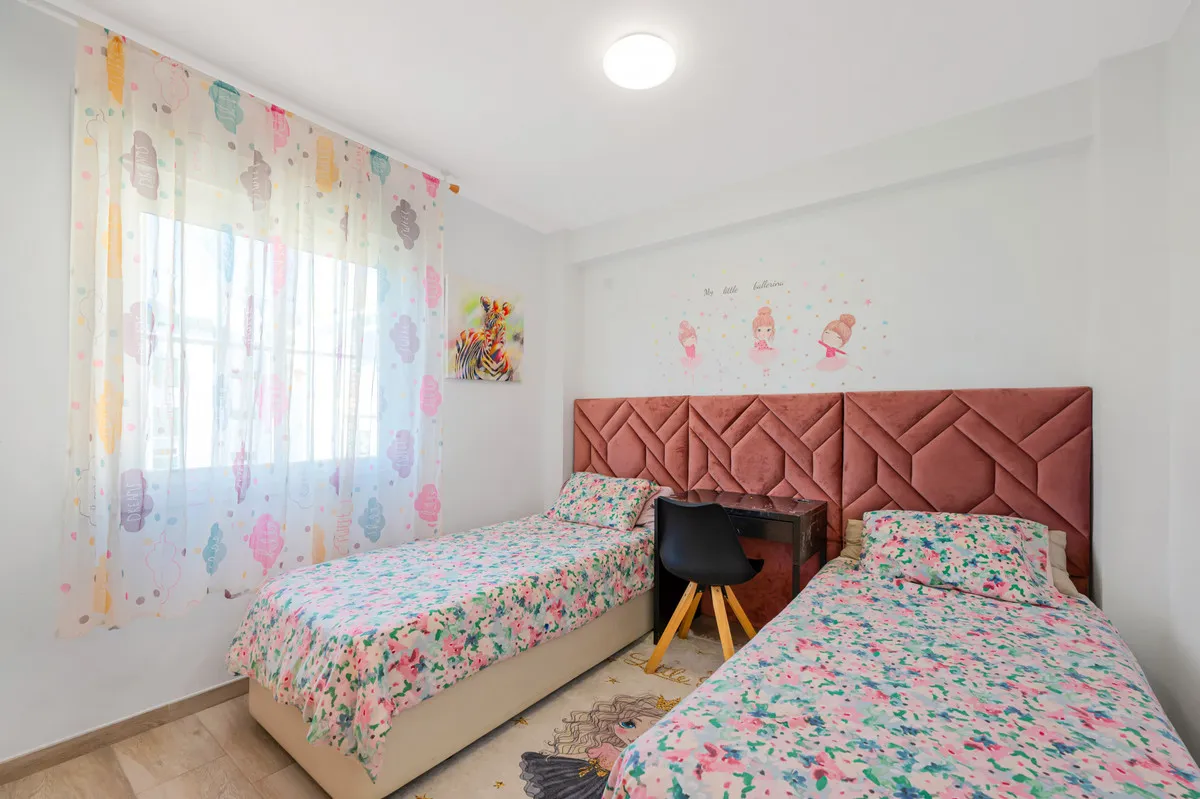 22f5612f-c215-4f28-8792-9df65e6856f6