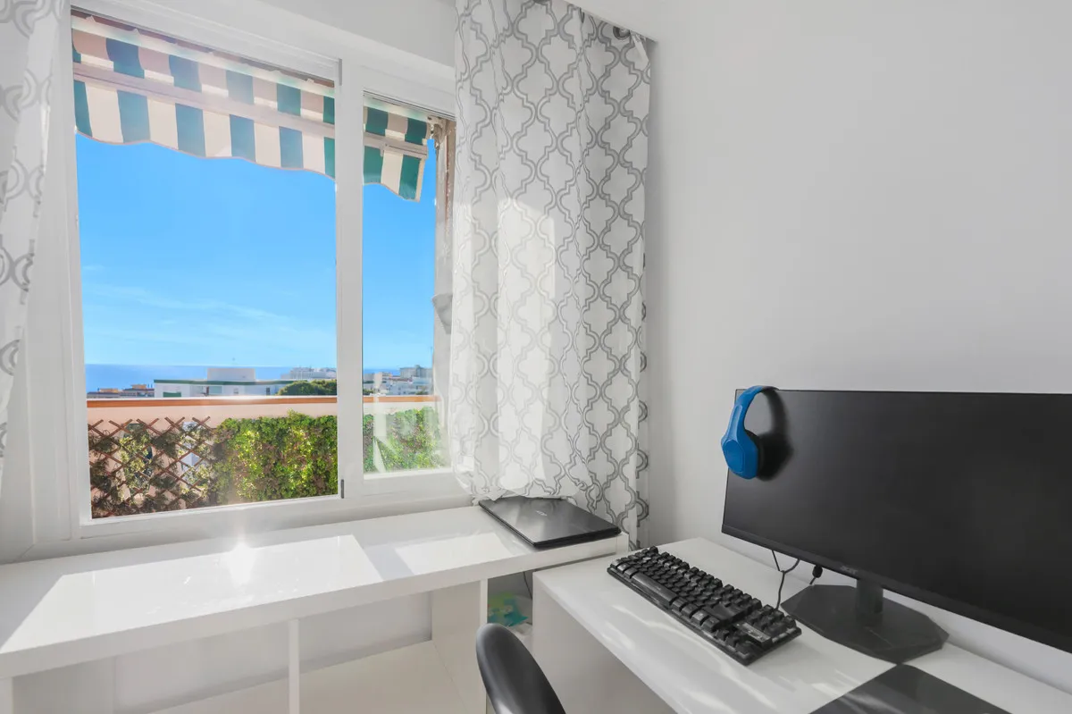 c267cf2c-750b-4805-b8d0-3f17e75c3ca3