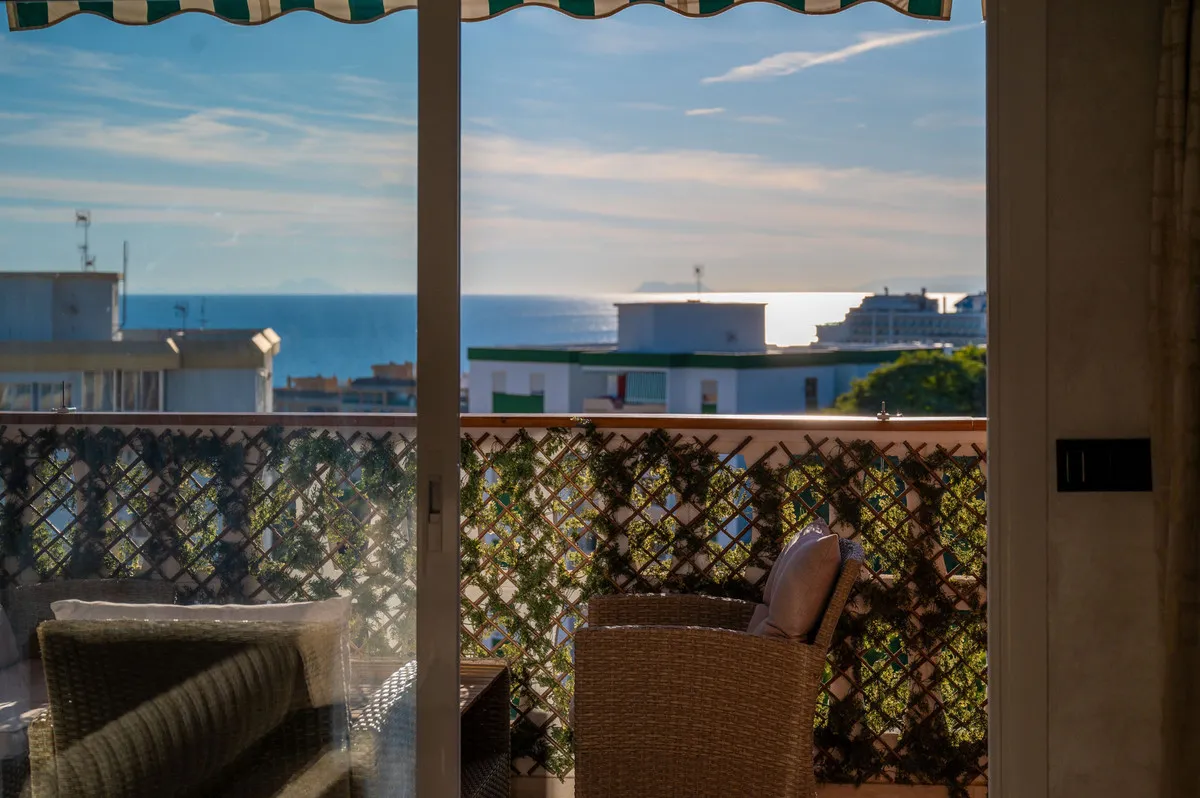 e11a0247-2e7b-4eaa-8a98-71588d391932