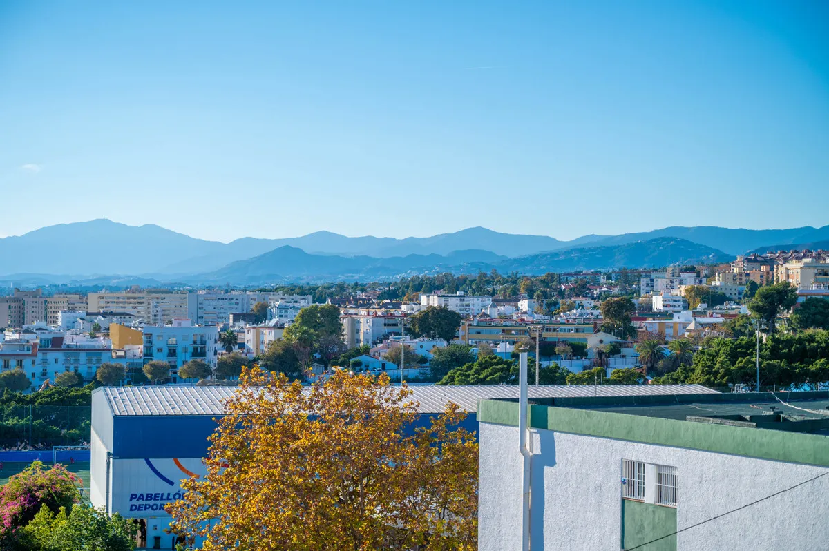 f6ee6567-b1e2-40e2-903c-81f216c89d4e