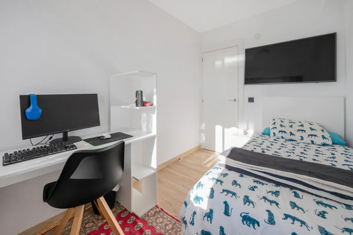 ffe9b4ac-f139-4f24-888a-fcfb3af21989