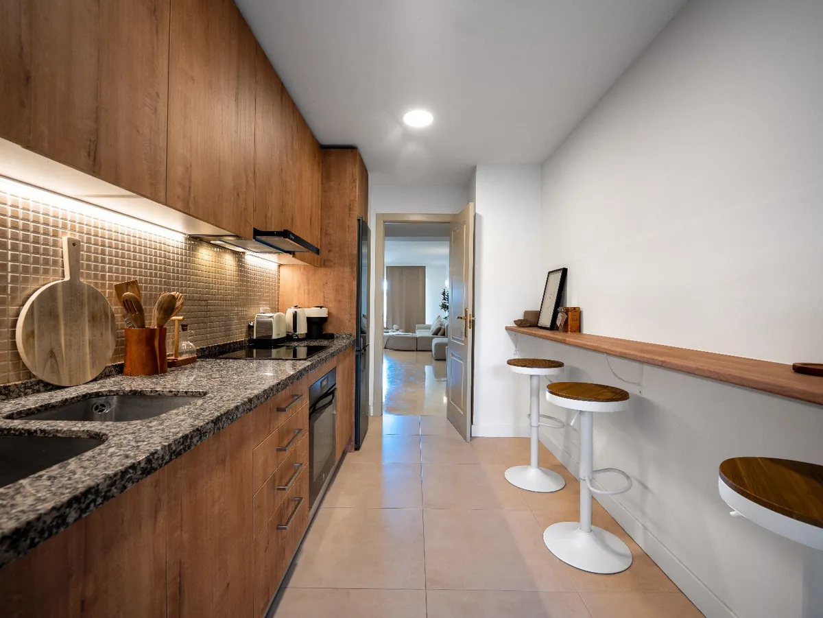 22d083dc-c3e0-4aeb-8676-bb60399fcdca