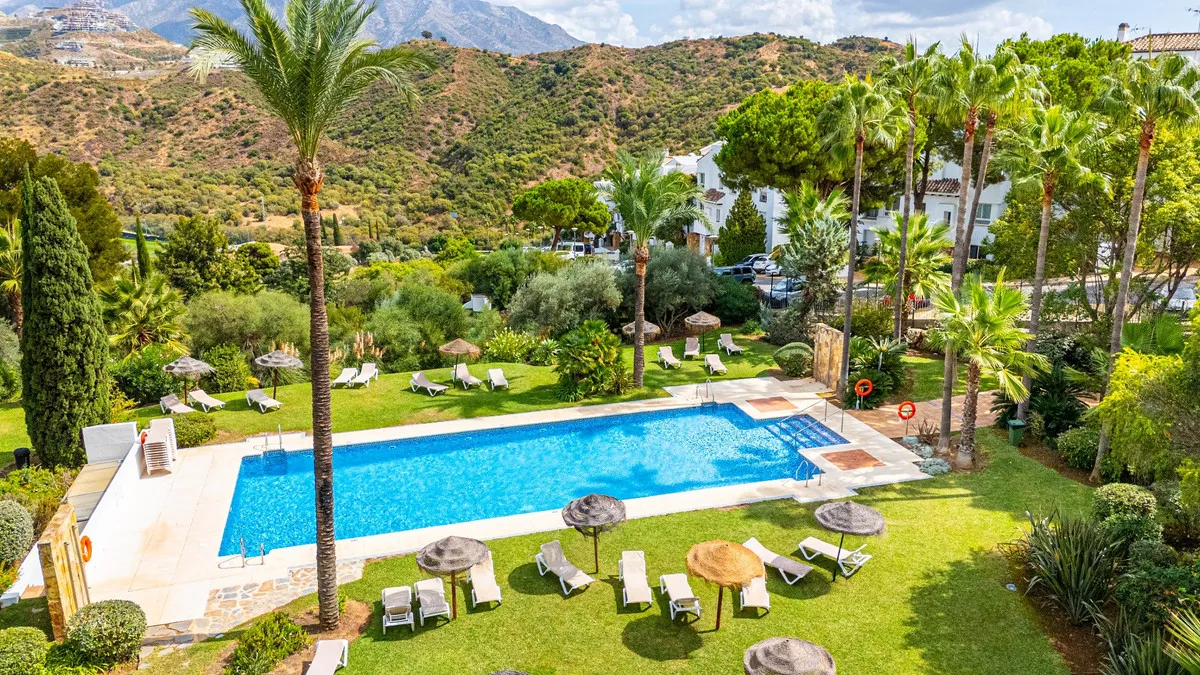 7dff86b1-83b2-4718-a9c3-a06d62163c22