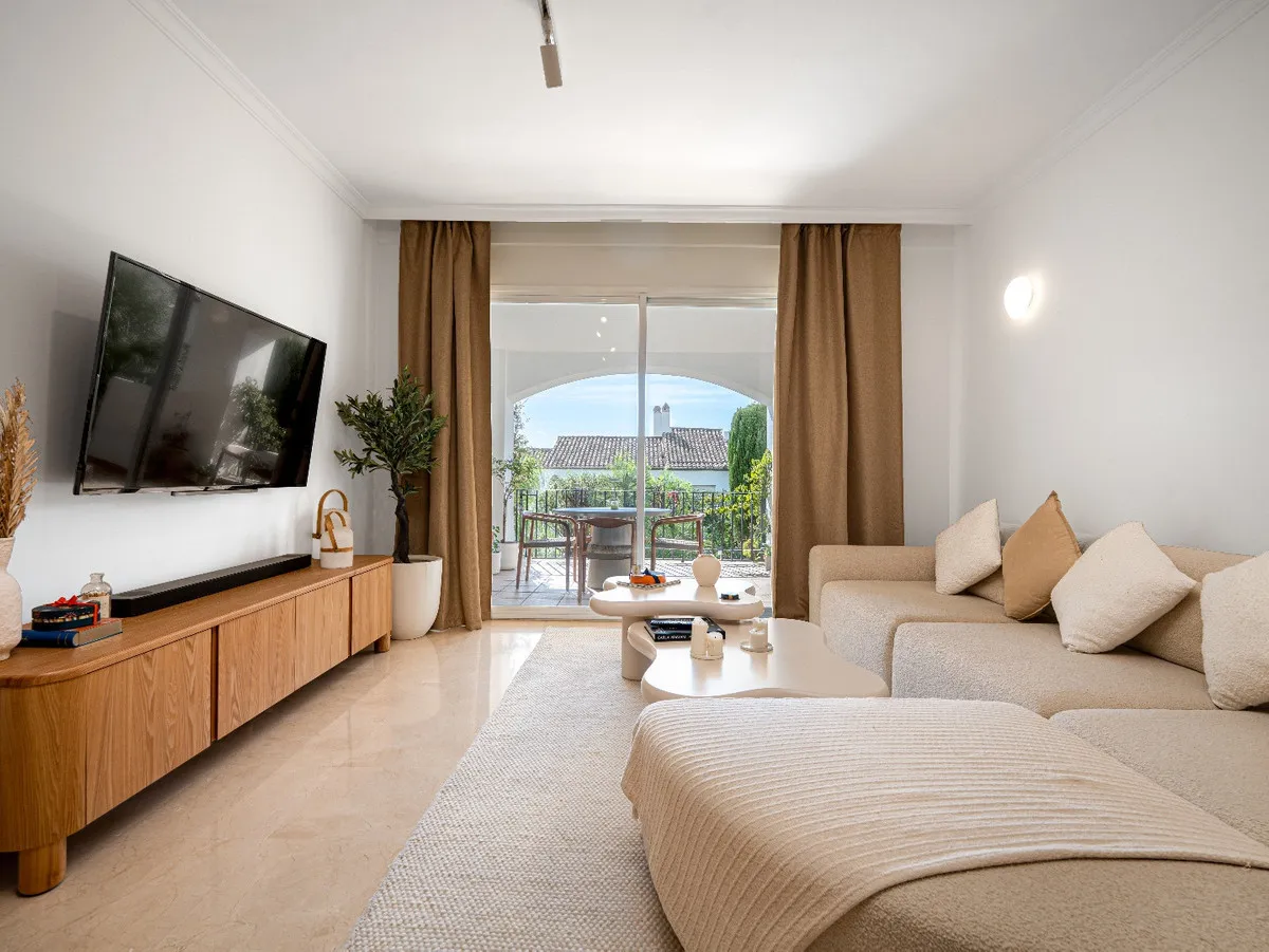 dcf025b3-e211-43eb-8b41-247aef828536