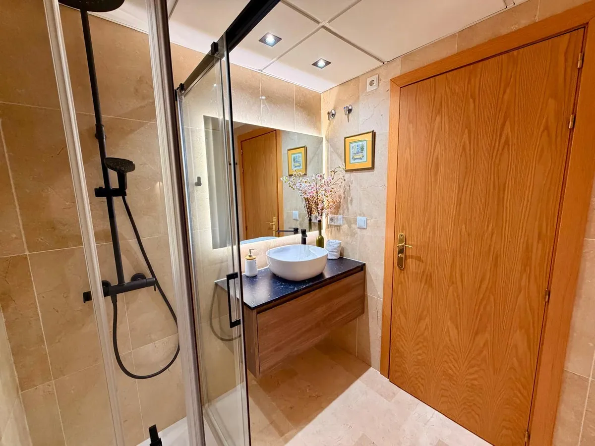 ec776a56-b1d1-42e4-a3a7-85bfafeea384