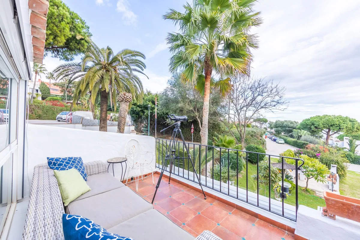 0244f4bd-de6d-4863-a065-d178cfce44c4