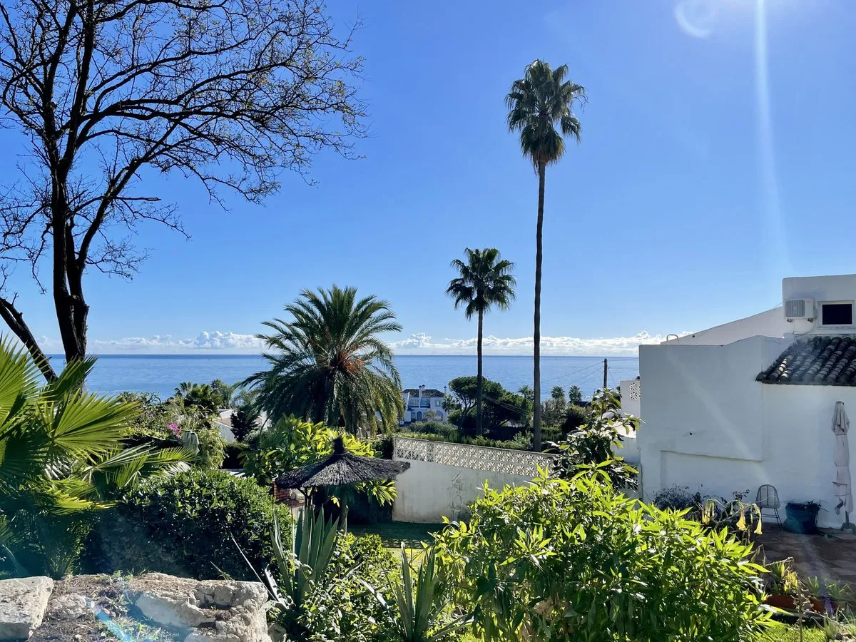 37337543-73a4-4a64-94f2-1ca21e3f5036