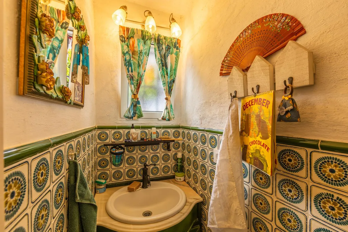 72ae6f80-bb63-4251-89e5-31e3d837271b