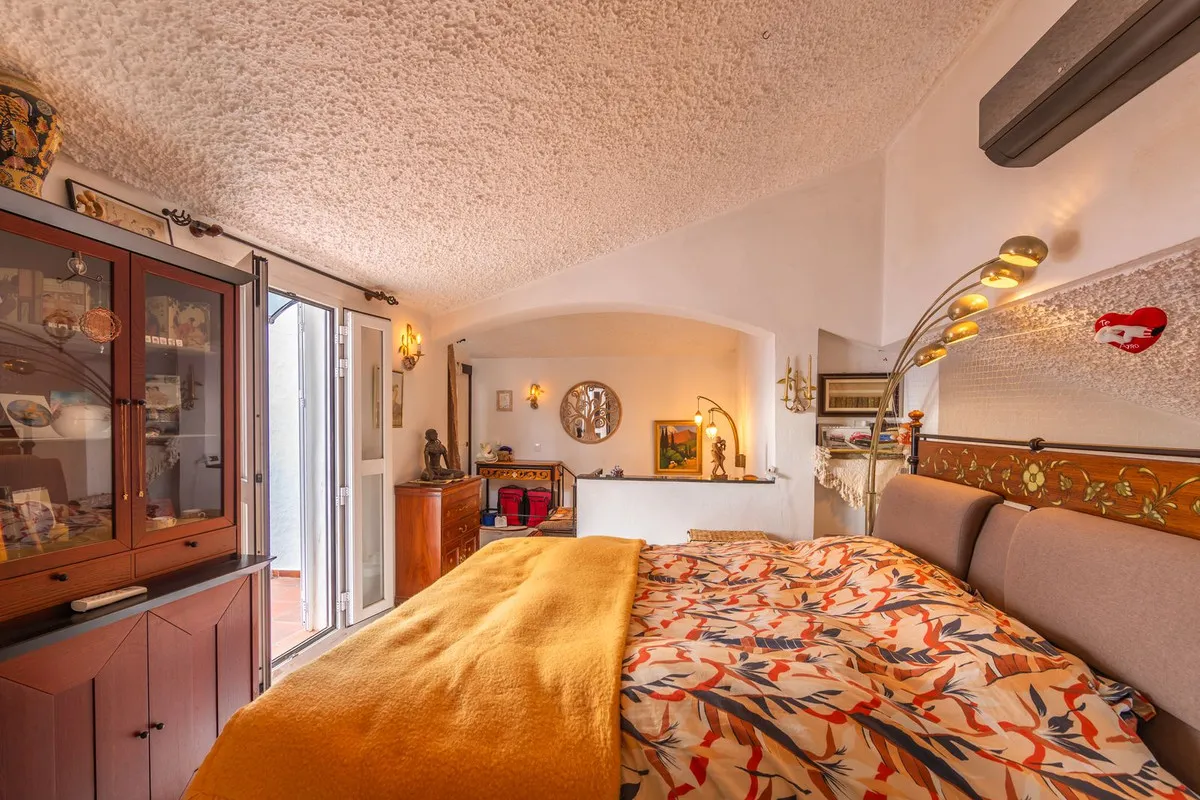 aa54fa32-0ea7-4632-b719-1d9e92dfeeb3