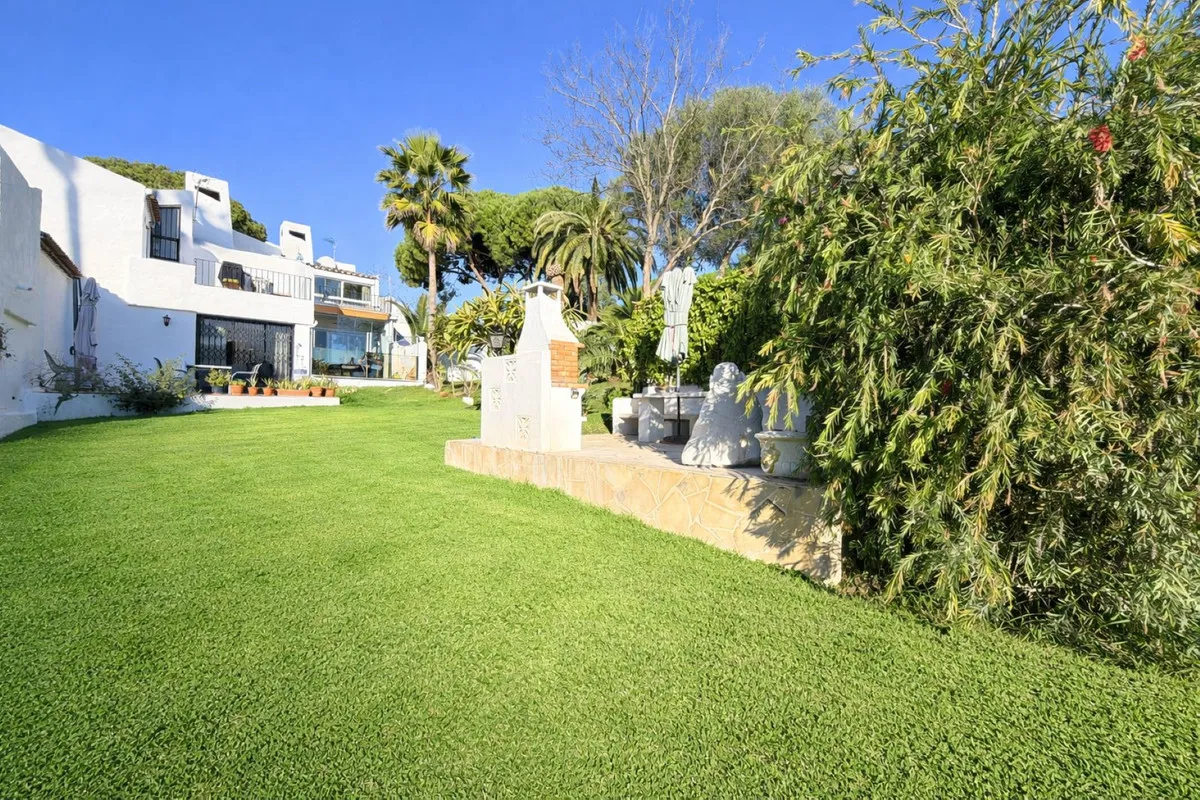 b2acc2f3-2517-44aa-8427-a8d998b1f267