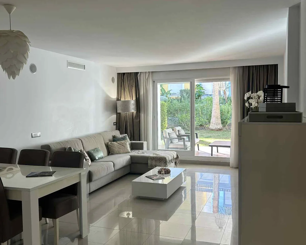 5db1a3af-c8de-437b-bf8a-10fdef397812