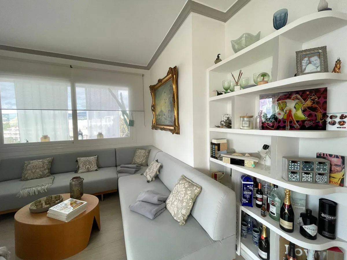 09d64d53-929b-4c7c-9789-0cd7a9bbbc39