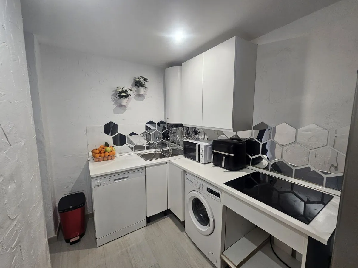 fe96bb8b-46b6-4fa6-823d-3da5b92524a0