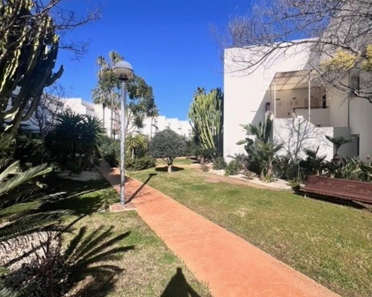 357133fe-eff2-49cc-97f4-afbd5fe8cbe4