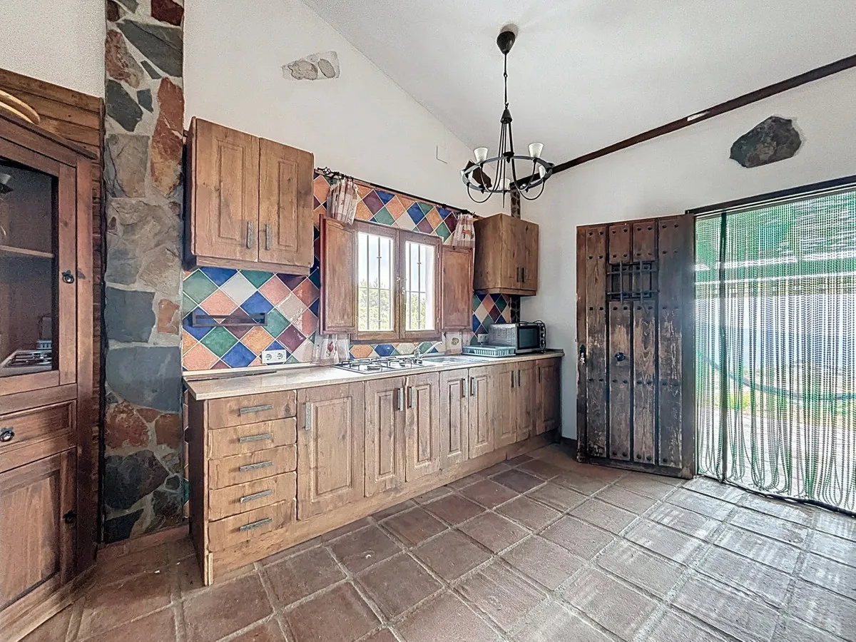 98f93a34-12cb-4945-99e0-599ff62df182