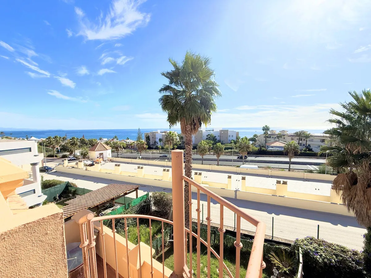 ff128946-e09f-4ebd-af8b-371fd9637a56