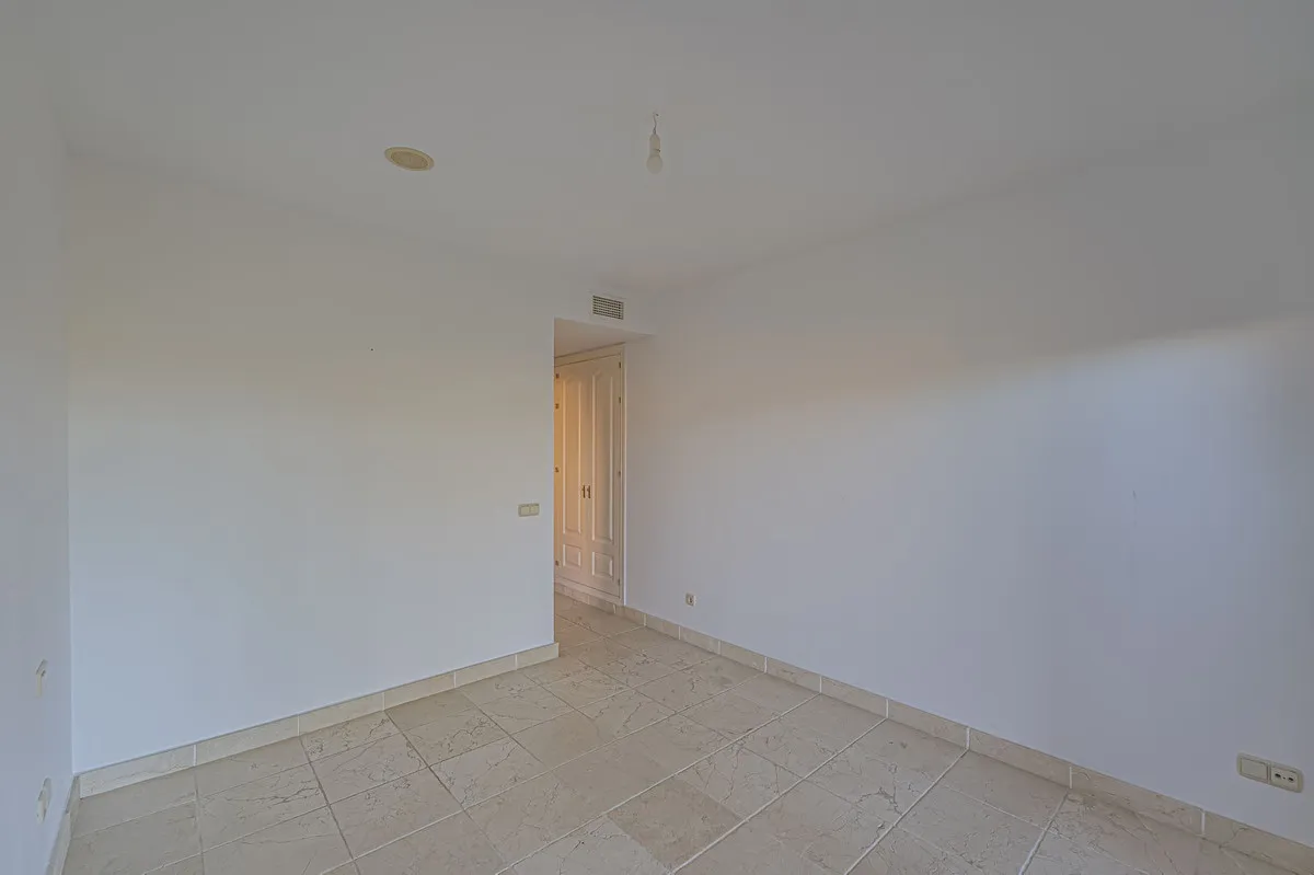 30d123b5-0327-4bd5-9d8e-3aacc9d5bc67