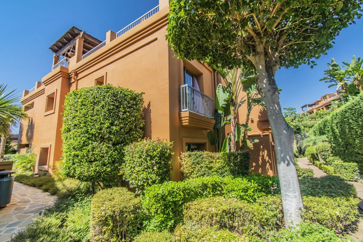 989ae10e-c26b-4cb1-977f-8827fc1a18e7